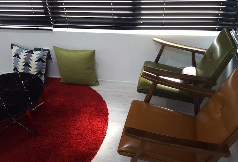 تختخواب در اتاق مشترک, Amazon Guesthouse   Hostel