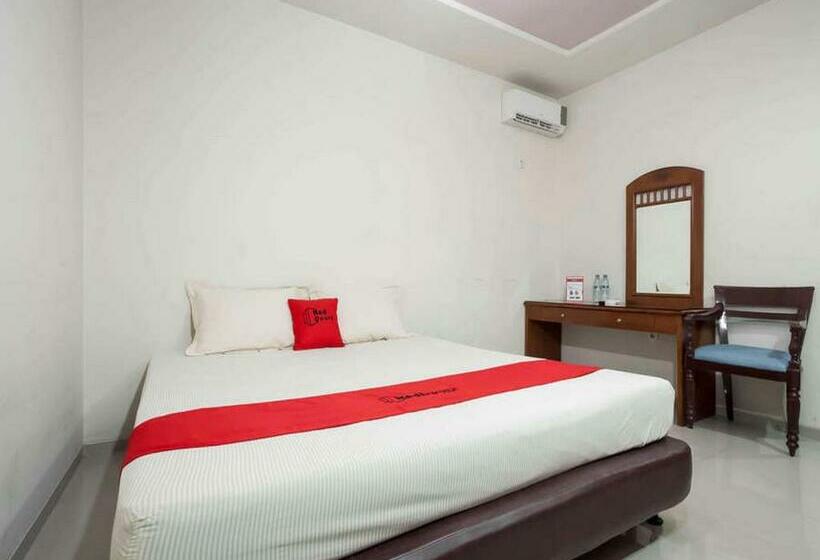 Номер Стандарт, Reddoorz @ Panglima Sudirman
