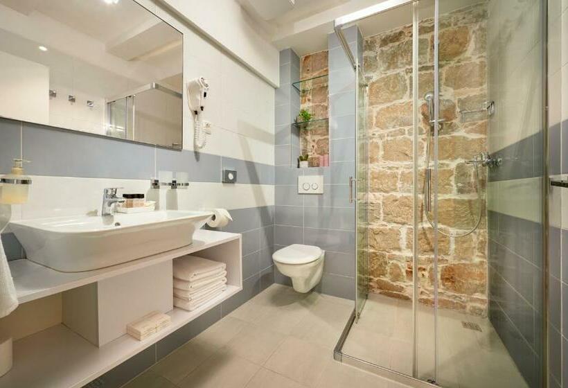 Quarto Estandar, Lanterna Rooms