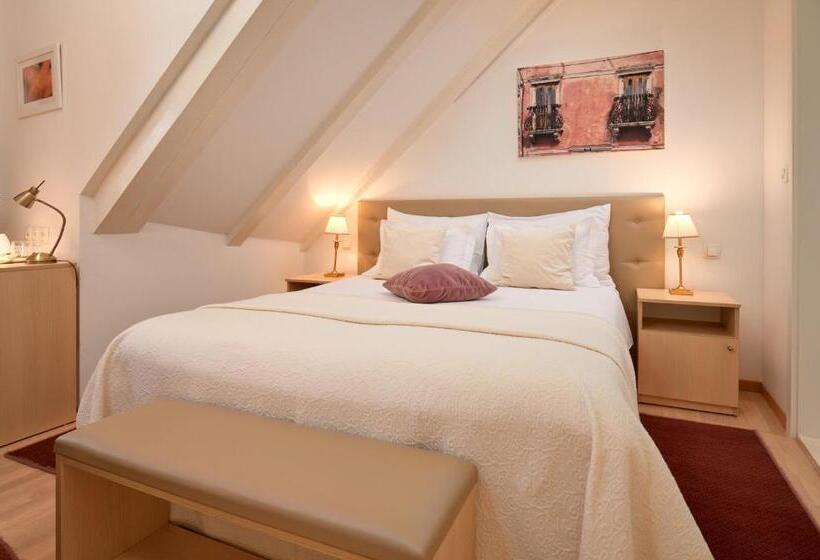 Quarto Deluxe, Lanterna Rooms
