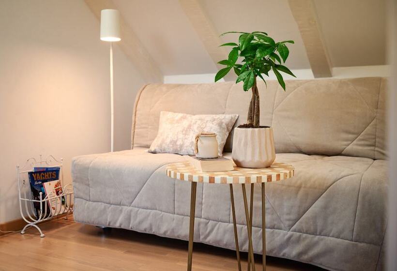 Quarto Quádruplo Deluxe, Lanterna Rooms