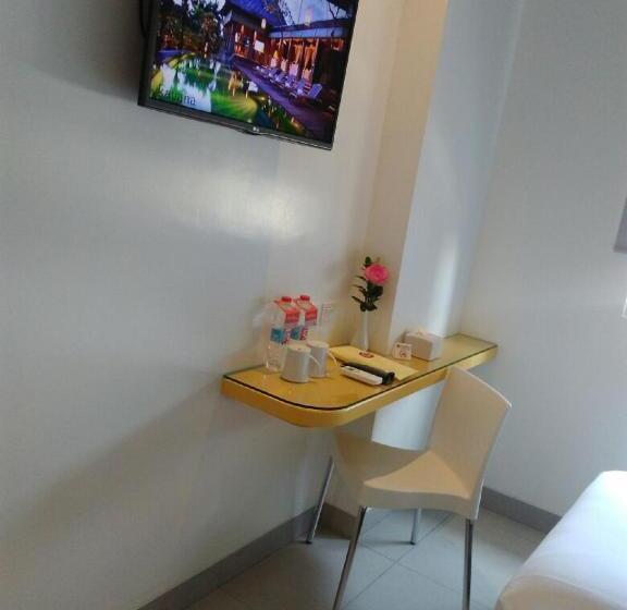 Номер Стандарт, Amaris Hotel Margorejo Surabaya