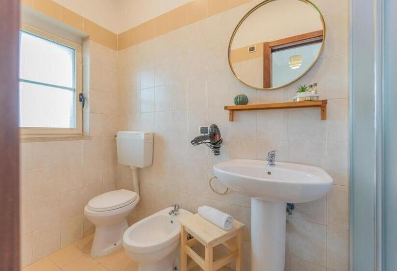 غرفة قياسية مطلّة علي الحديقة, Villa Rocla Guest House Pompei