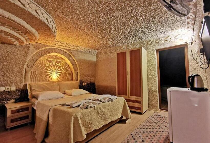 سوییت, Falcon Cave Suites