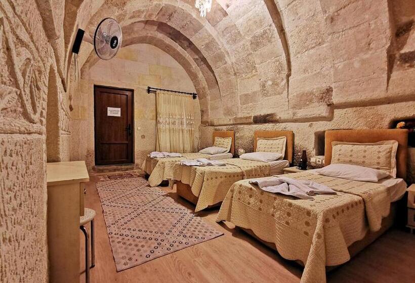 سوییت, Falcon Cave Suites
