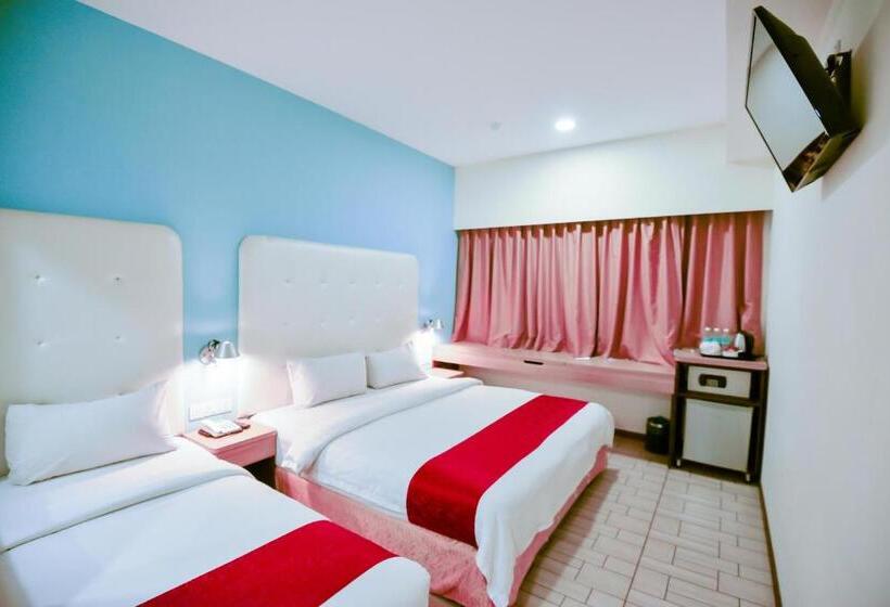 디럭스 패밀리 룸, Lumut Suites