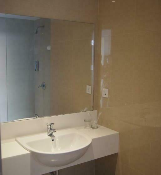 Номер Deluxe, Thong S Inn Hotel Kualanamu
