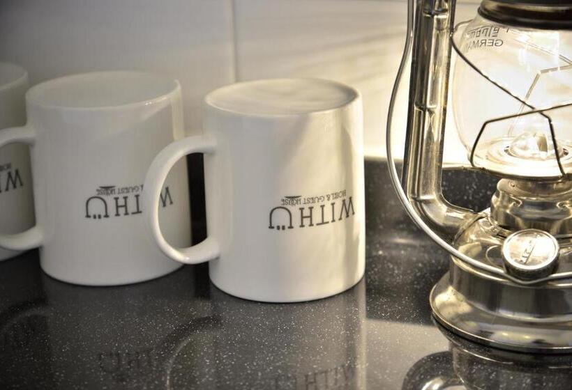 Трехместный Номер Deluxe, With U Hotel & Guesthouse