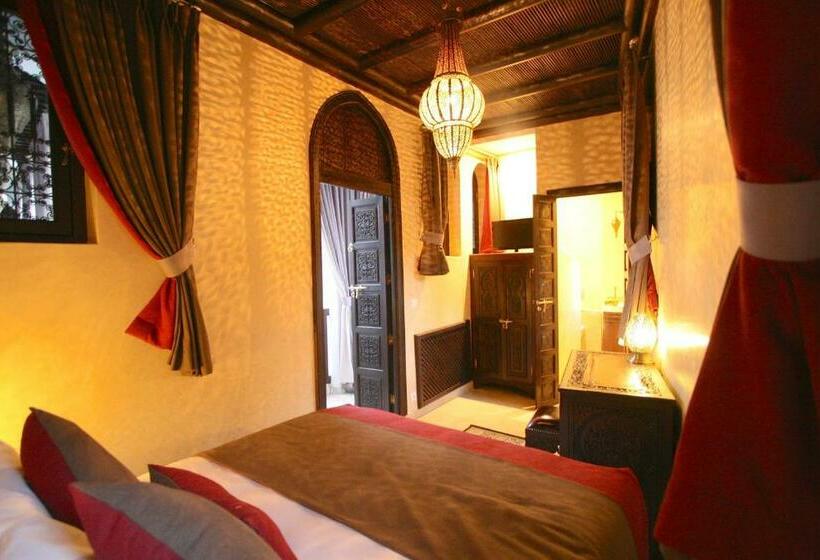 Standart Oda, Riad Omri