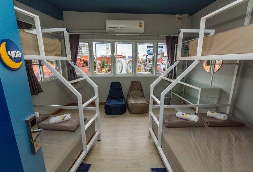 스탠다드 룸 공동 욕실, The Moon Hostel Huahin