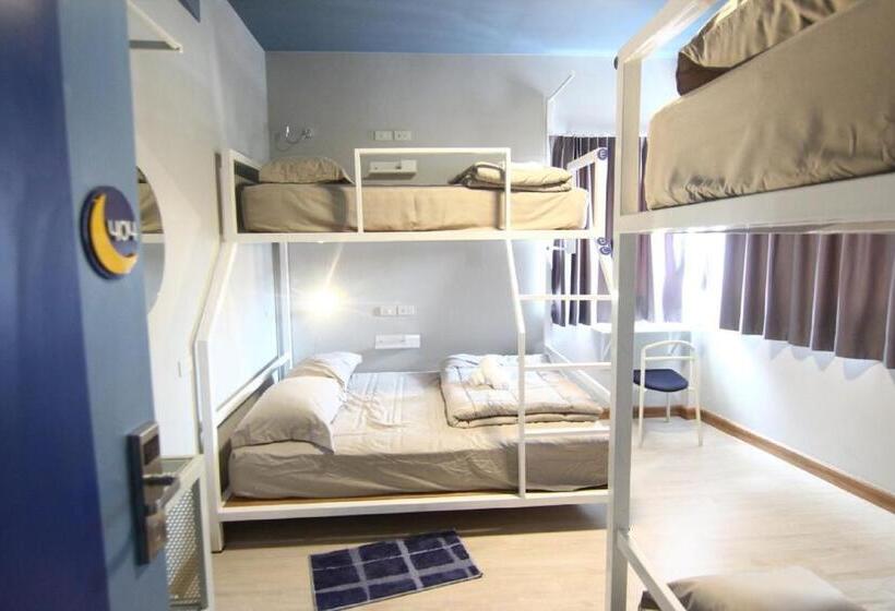 스탠다드 룸 공동 욕실, The Moon Hostel Huahin
