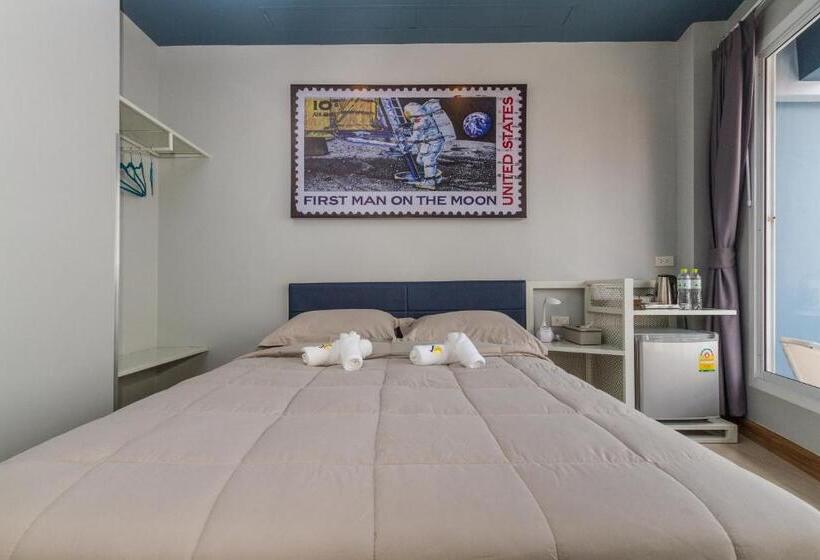 스탠다드 룸, The Moon Hostel Huahin