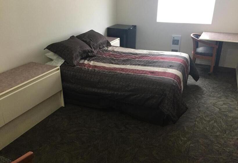 Номер Стандарт, Invermere Hostel