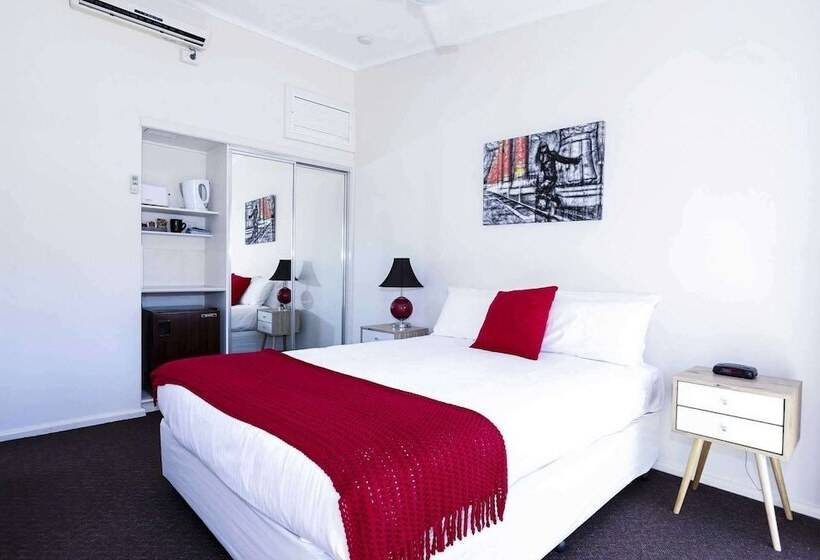 سوییت, Comfort Inn Premier