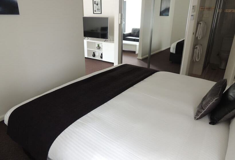 سوئیت اجرایی با تخت کینگ, Comfort Inn Premier