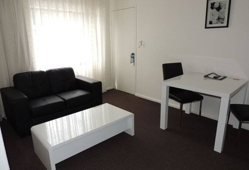 سوئیت اجرایی با تخت کینگ, Comfort Inn Premier
