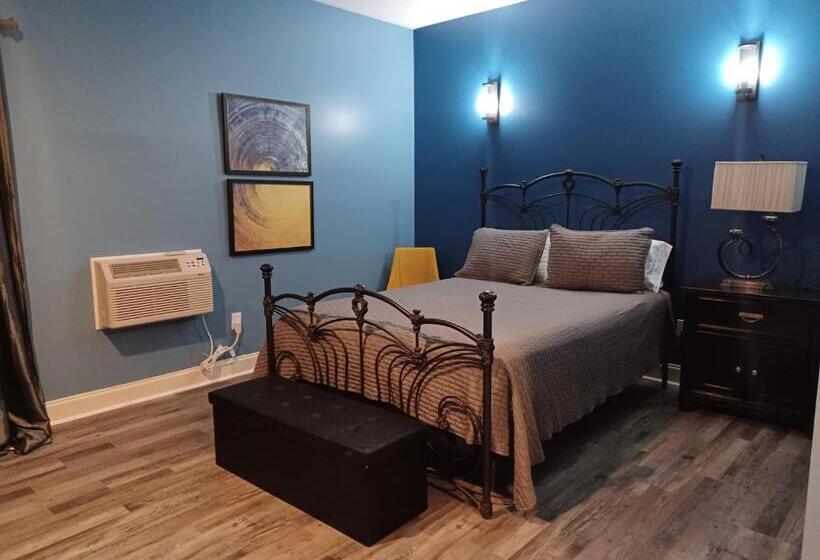 Номер Стандарт, Natchez Manor Bed & Breakfast