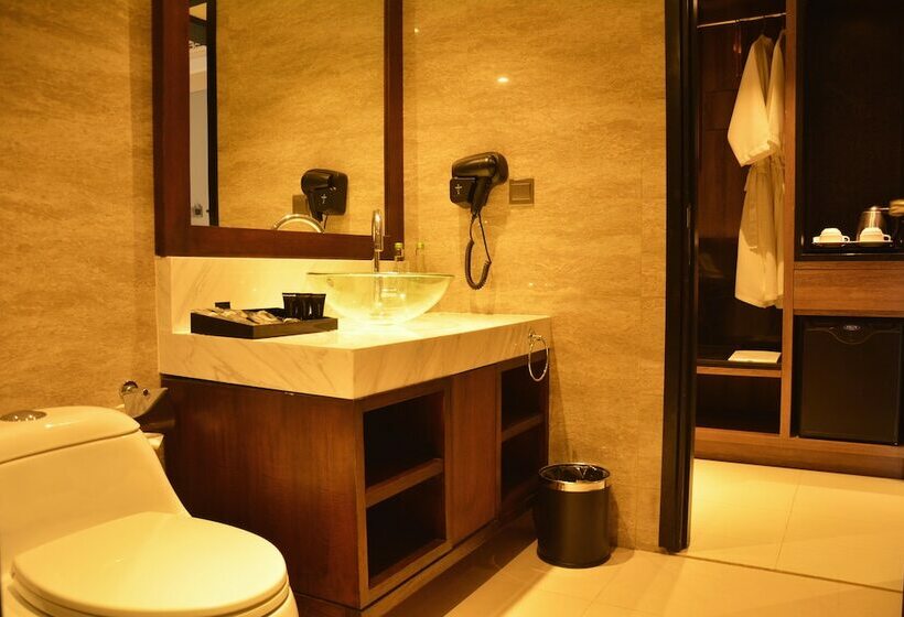 Номер Deluxe с Балконом, The Nest Hotel Nusa Dua