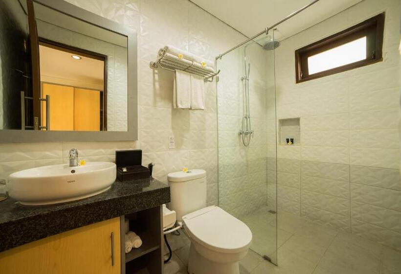 Номер Deluxe, Grand Kesambi Resort And Villas
