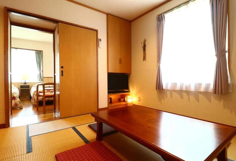 Семейный Номер, Pension Avenue