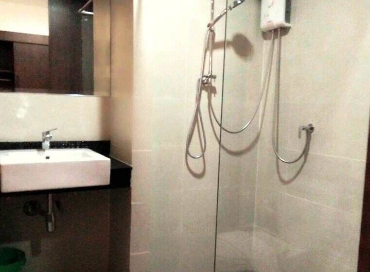 Standard Room, The Convenience