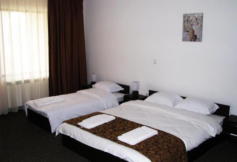 Семейный Номер, Park Hotel Eagle Stone