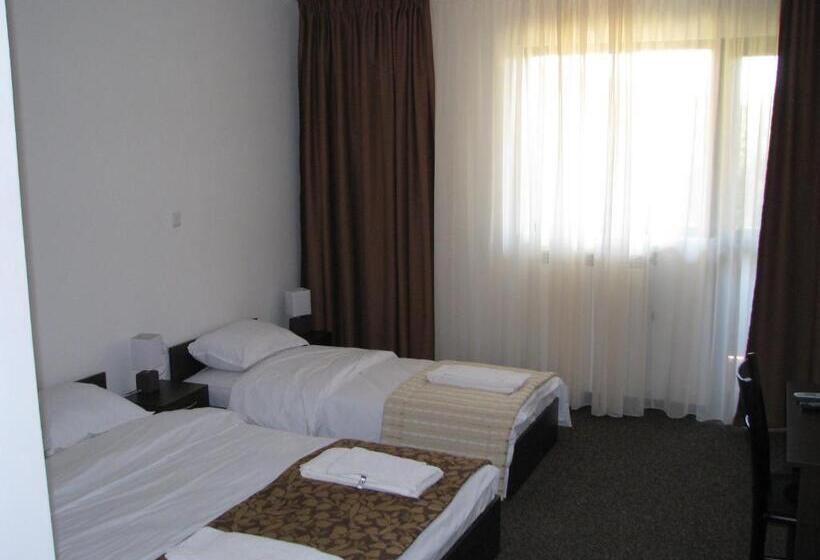 Номер Стандарт Трехместный, Park Hotel Eagle Stone