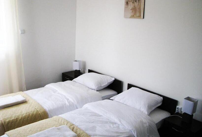 Трежместный Номер Economy, Park Hotel Eagle Stone