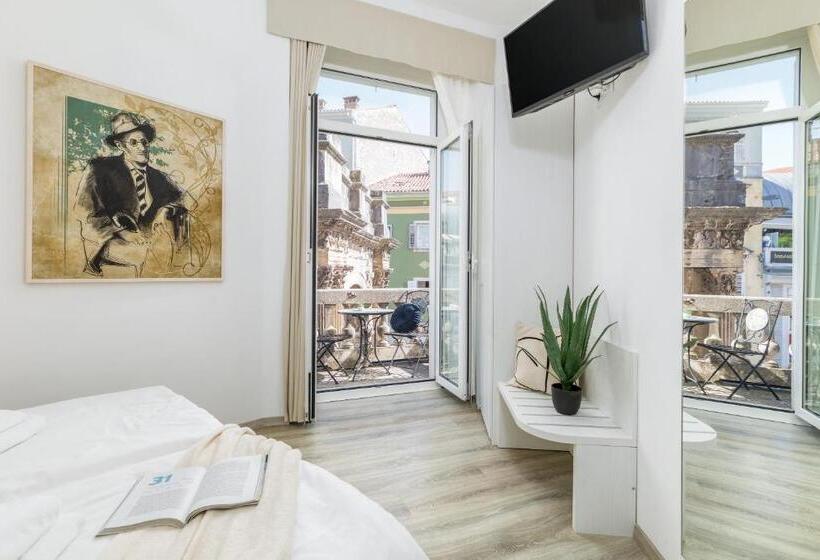 Номер Superior с Террасой, Boutique Suites Joyce