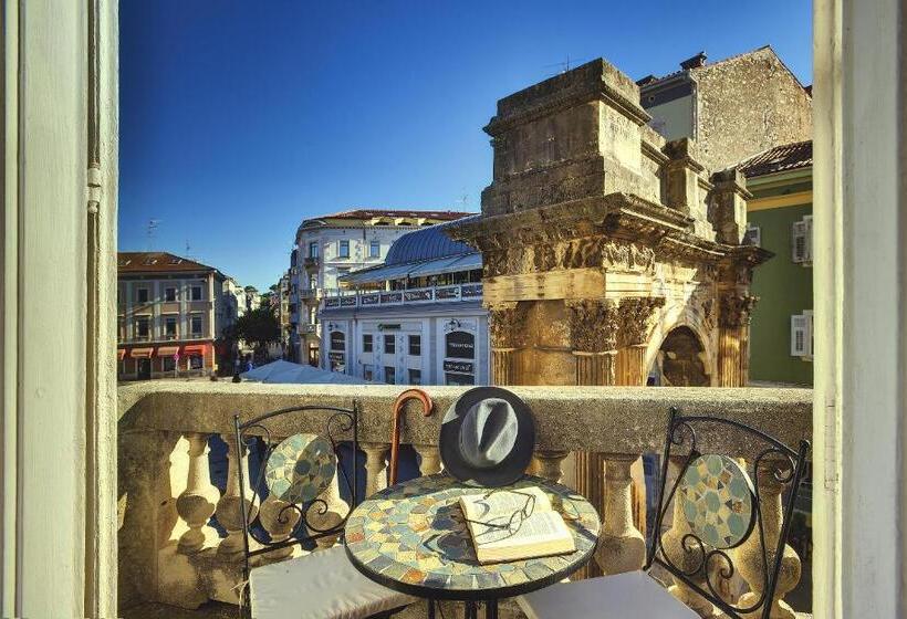 Номер Superior с Террасой, Boutique Suites Joyce