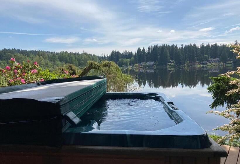디럭스 스위트, Cottage Lake Bed And Breakfast