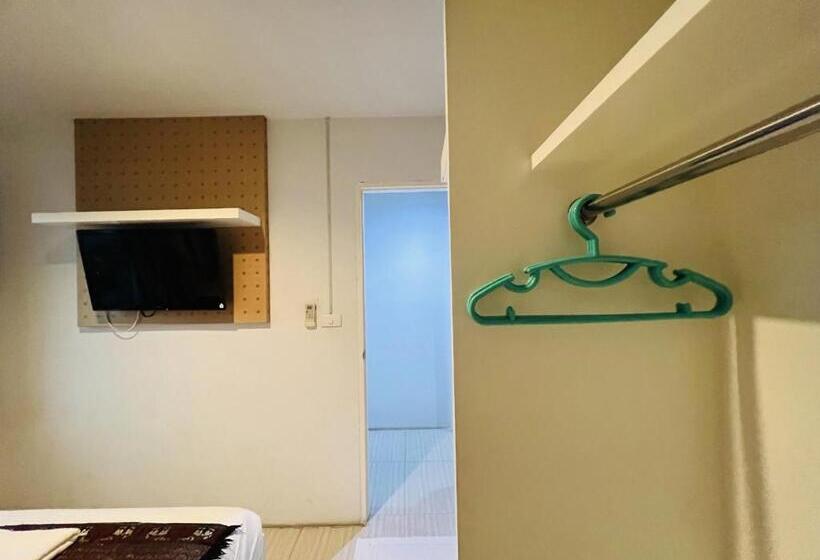 带1个卧室的带阳台的公寓, Inn Kham Apartment