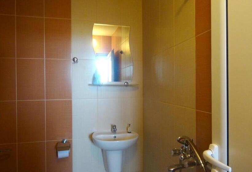 Семейный Номер, Family Hotel Rose