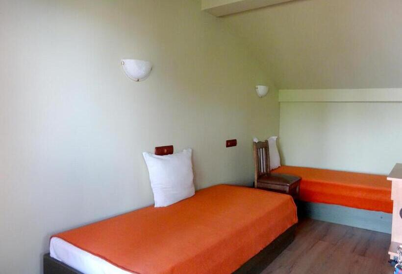 Семейный Номер, Family Hotel Rose