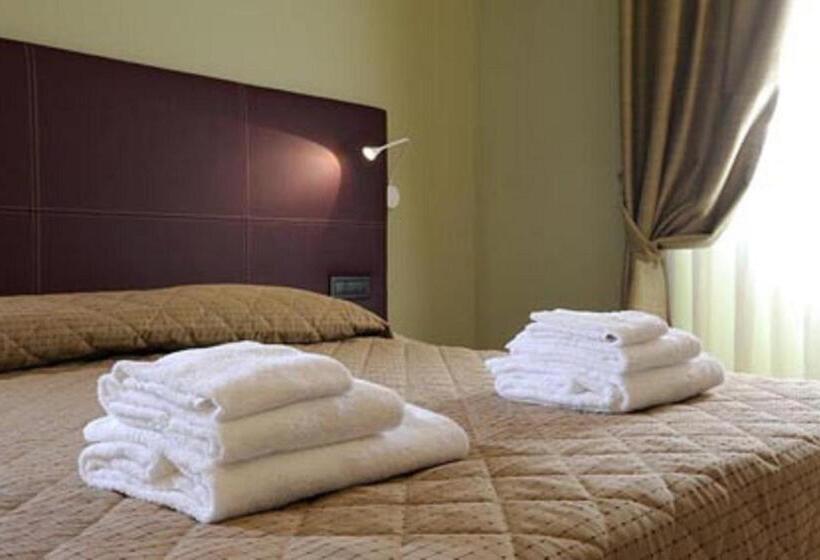 اتاق ساده سه‌ نفره, Magione Papale Relais