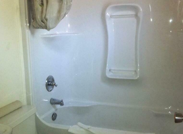 Номер Стандарт, Superlodge Lloydminster