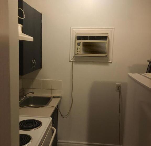 Номер Стандарт, Superlodge Lloydminster