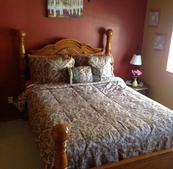 Номер Стандарт, A Hyde Away Inn B&b
