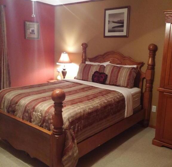 Номер Стандарт с Балконом, A Hyde Away Inn B&b