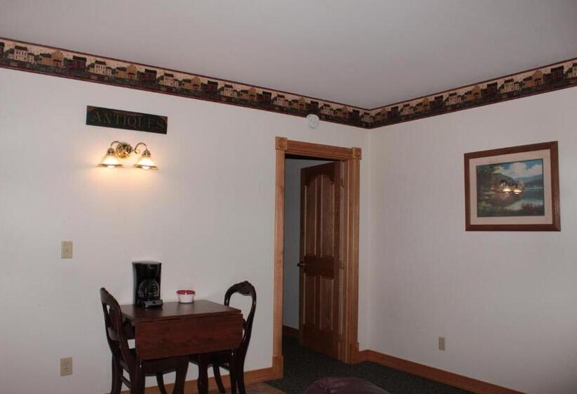 Люкс, Blue Spruce Motel