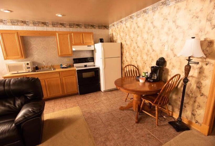 Люкс, Blue Spruce Motel