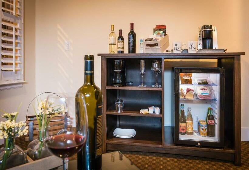 Люкс Кровать Кинг, Rest, A Boutique