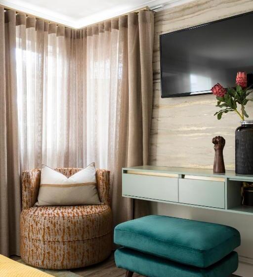 수피리어 룸, 76b On Atholl