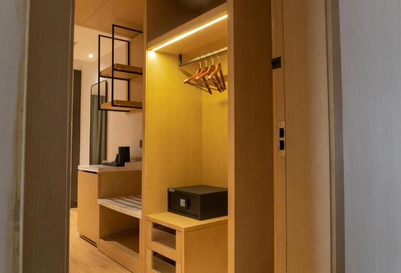 Люкс, Copper Leaf Hotels, Tirunelveli