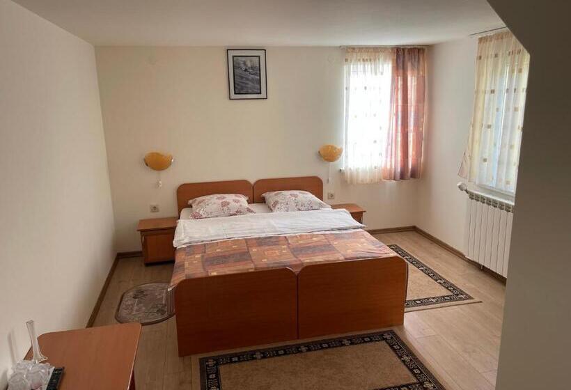 Номер Стандарт Трехместный, Vila Niculina