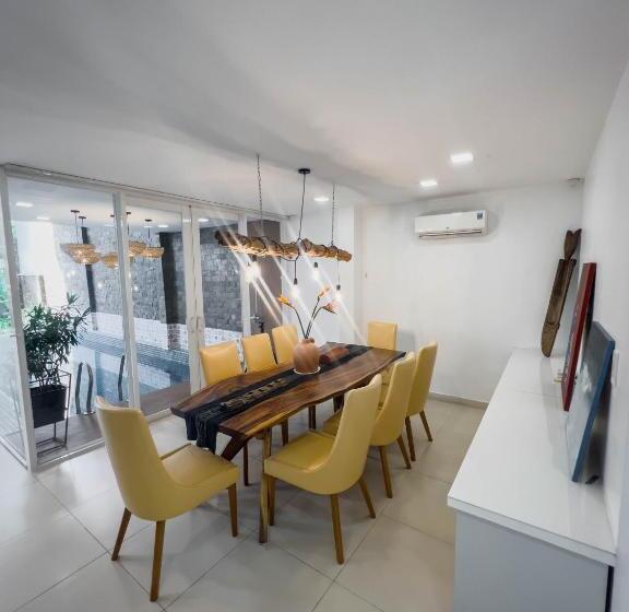 سوئیت با بالکن, Notre Maison 7  Villa