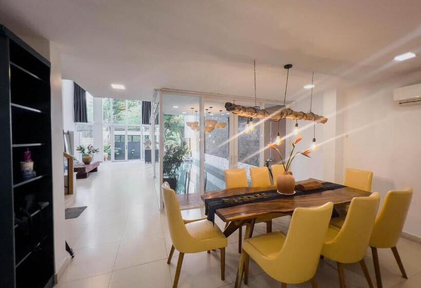 اتاق استاندارد, Notre Maison 7  Villa