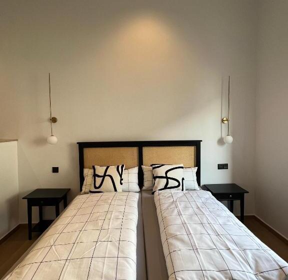 استودیوی لوکس, Modern Stay I Cosy & Central Apartments