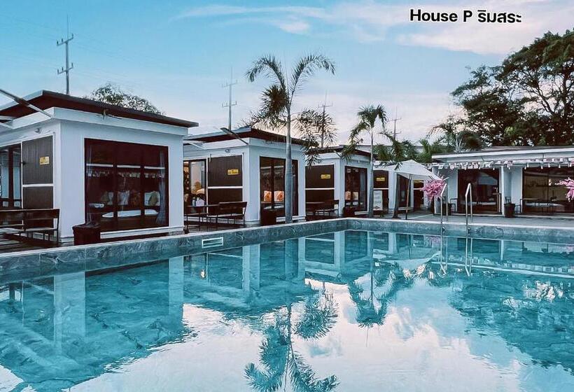 Семейное Бунгало, The Toy Hoteru Resort Rayong