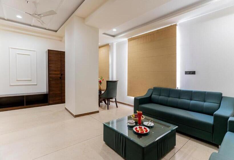 带大床的复式套间, The Belita Hotel & Spa